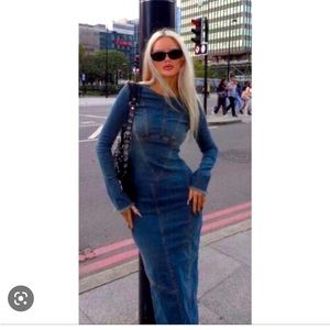 Zara blogger’s favorite denim maxi dress usa small